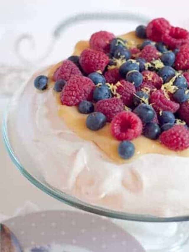 Pavlova with Lemon Curd and Fresh Berries Story