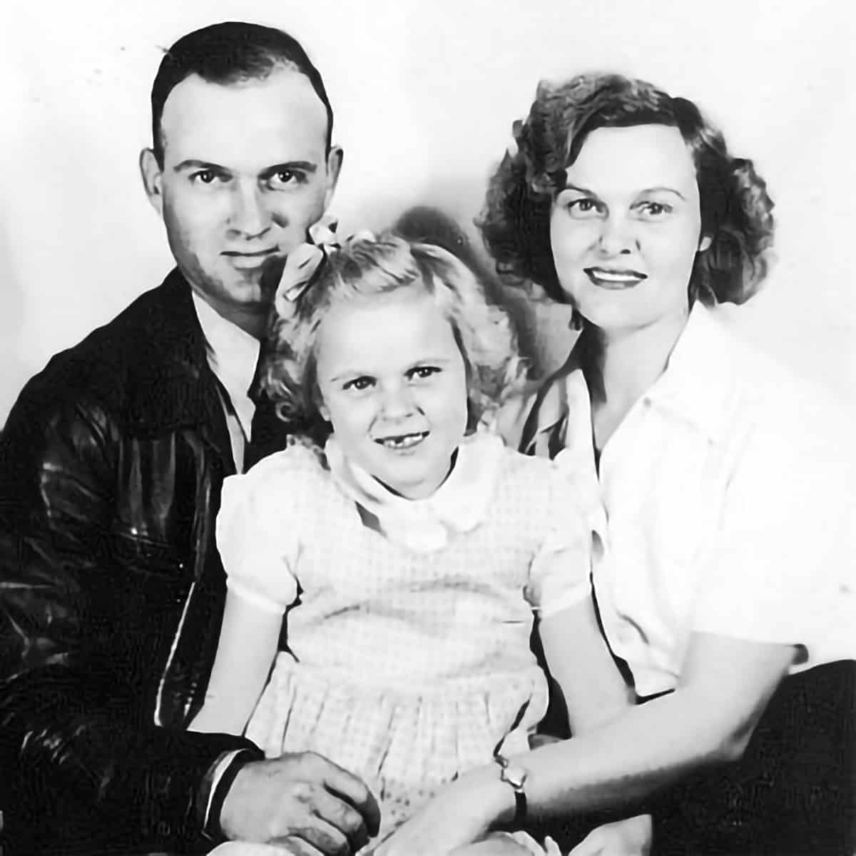 (L to R) Gran Robert, Mama, Polly