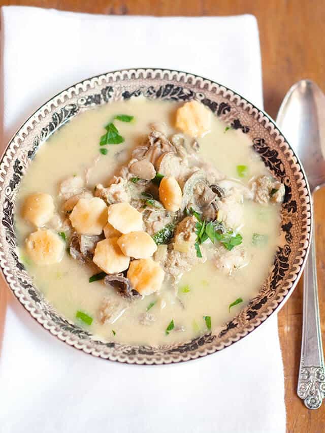 Classic Creamy Oyster Stew